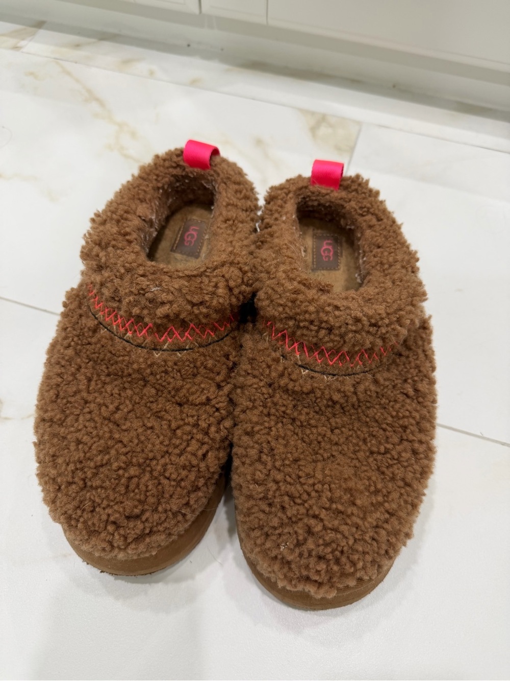 UGG Brown Tazz Platform Shearling Slip-On Slippers with Hot Pink Pull Tabs